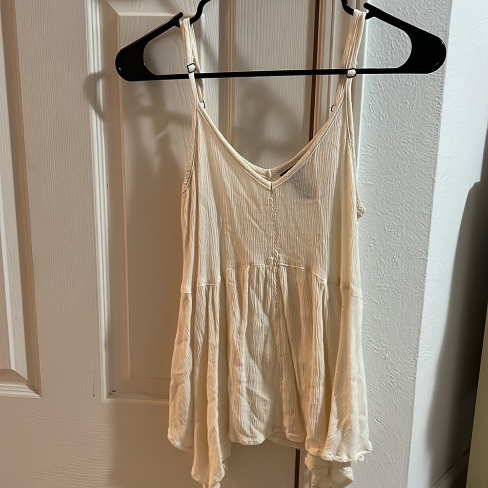 Flowy Tank - Picture 2 of 5